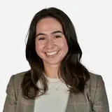 Camila Novo-Viaño Headshot