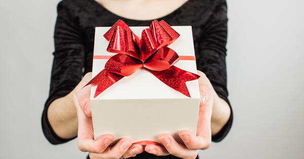 A Behavioral Scientist’s Guide to Gift-Giving | Yale School of Management