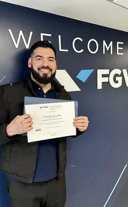 Christopher Benavides ’24 with certificate from GNW2023